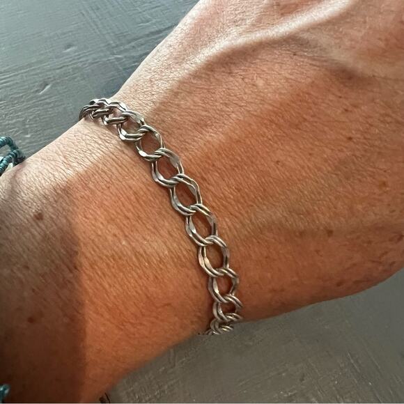 925 Sterling Silver Chainlink Bracelet - Picture 2 of 7